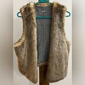 Aerie faux fur vest